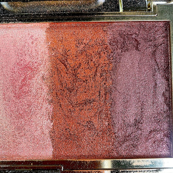 touch in SOL | Face Palette | Glowdient - Picture 4 of 6